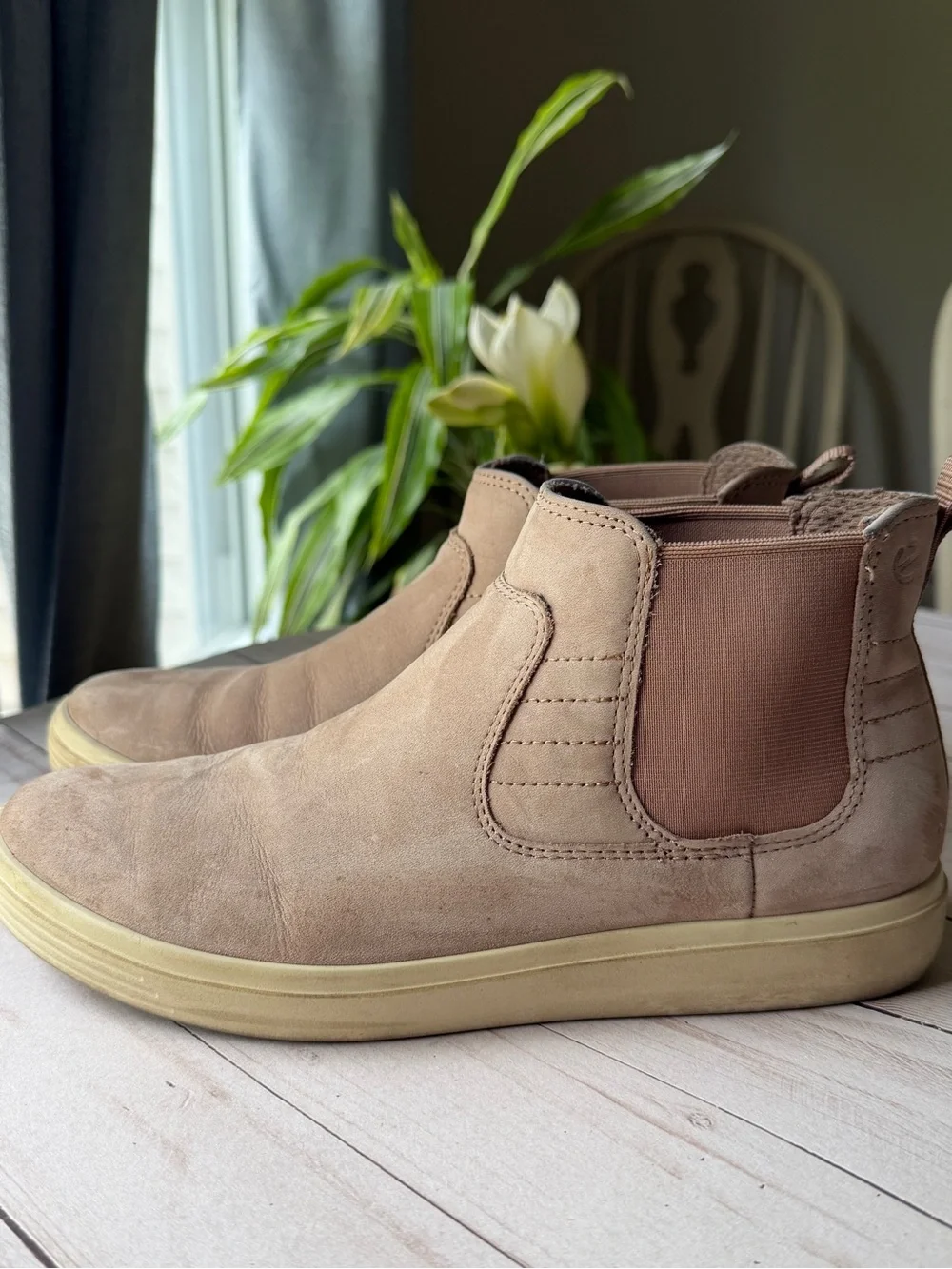 Ecco Women's Slip-On Chelsea Ankle Booties in Light Tan Suede